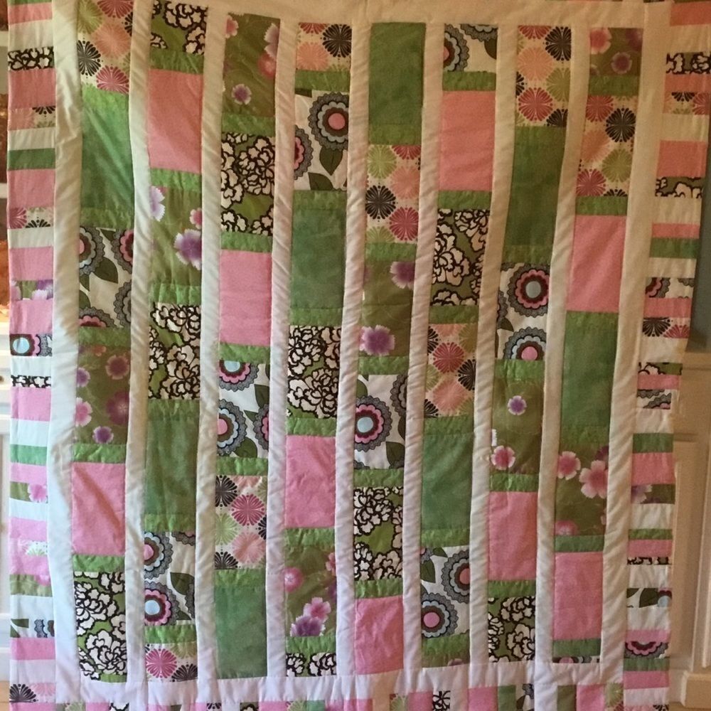 Handmade Quilt   - Picture 2 of 16